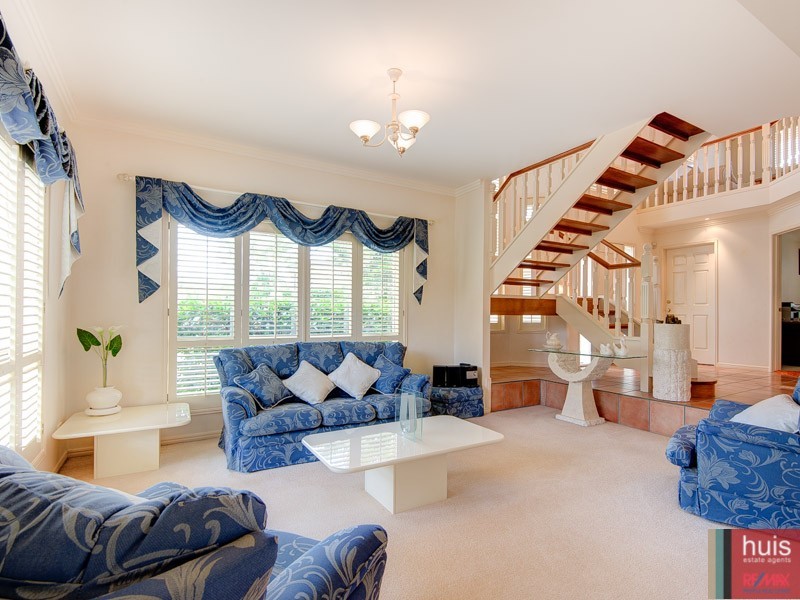 51 Delaney Cct, Carindale QLD 4152