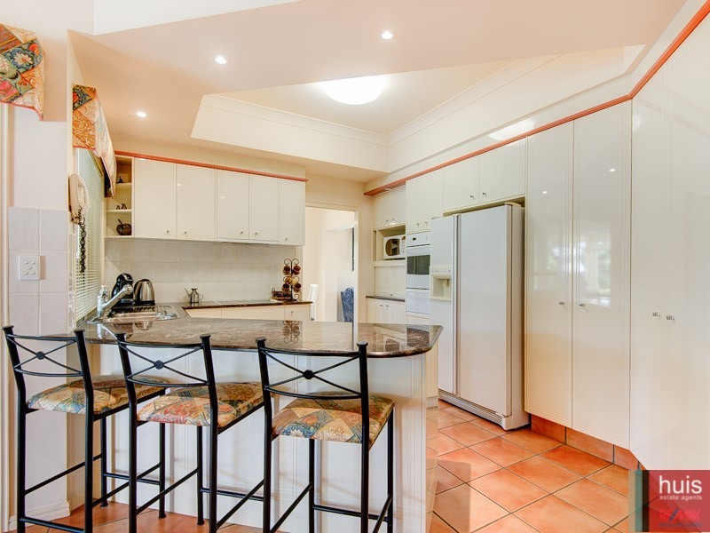 51 Delaney Cct, Carindale QLD 4152
