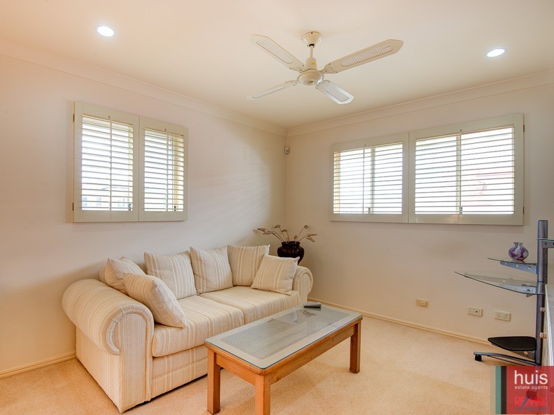 51 Delaney Cct, Carindale QLD 4152