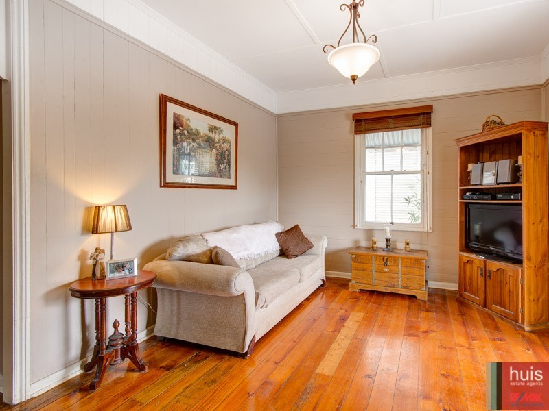 10 Muir St, Cannon Hill QLD 4170