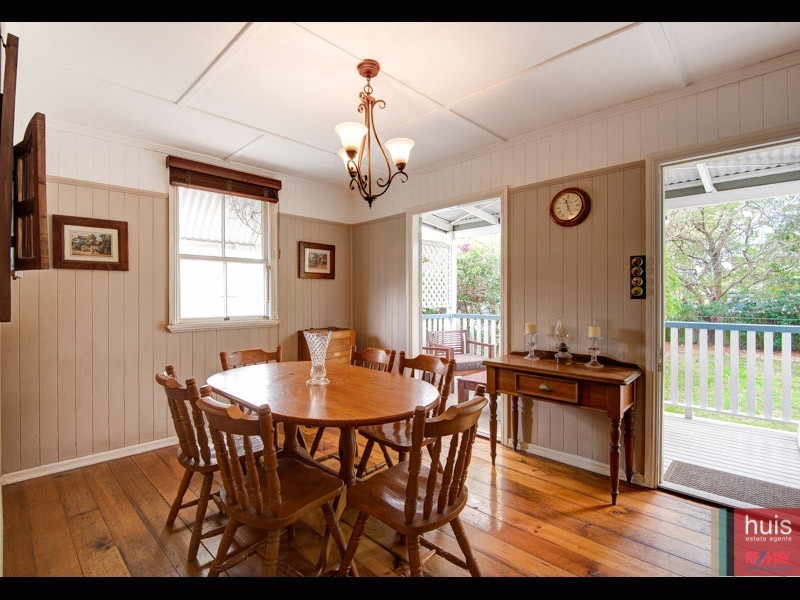 10 Muir St, Cannon Hill QLD 4170