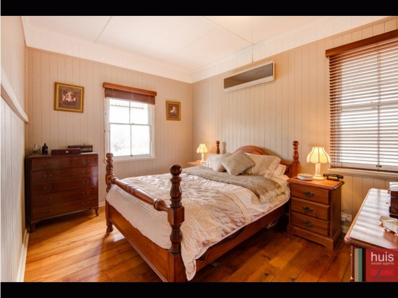 10 Muir St, Cannon Hill QLD 4170