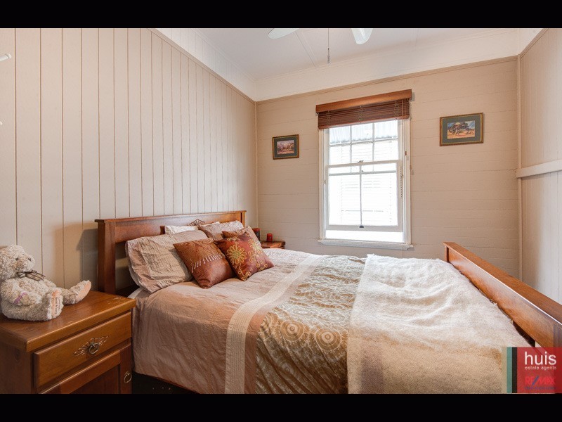 10 Muir St, Cannon Hill QLD 4170