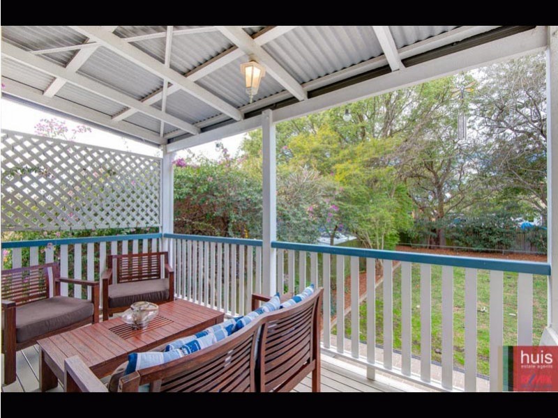 10 Muir St, Cannon Hill QLD 4170