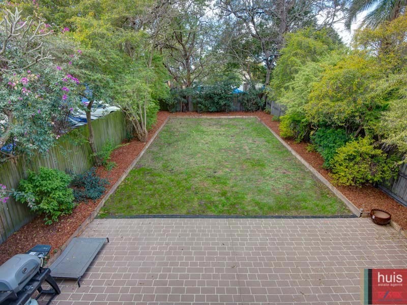 10 Muir St, Cannon Hill QLD 4170