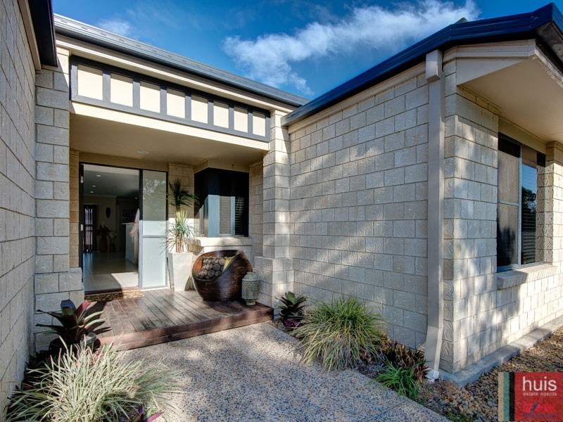 33 Sylvateere Cres., Wakerley QLD 4154