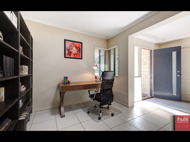 33 Sylvateere Cres., Wakerley QLD 4154