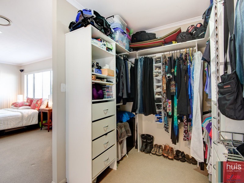 33 Sylvateere Cres., Wakerley QLD 4154