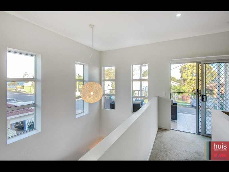 2/17 Berrima St, Wynnum QLD 4178