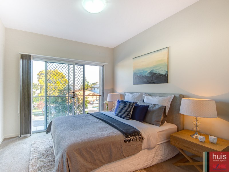 2/17 Berrima St, Wynnum QLD 4178