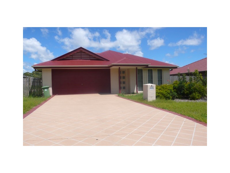 8 Radiata Crt, Morayfield QLD 4506