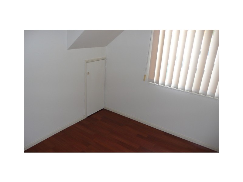 1/4 Gibson Street, Beachmere QLD 4510