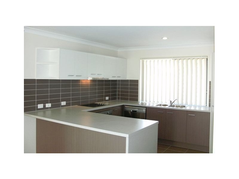 6 Bangalow, Morayfield QLD 4506