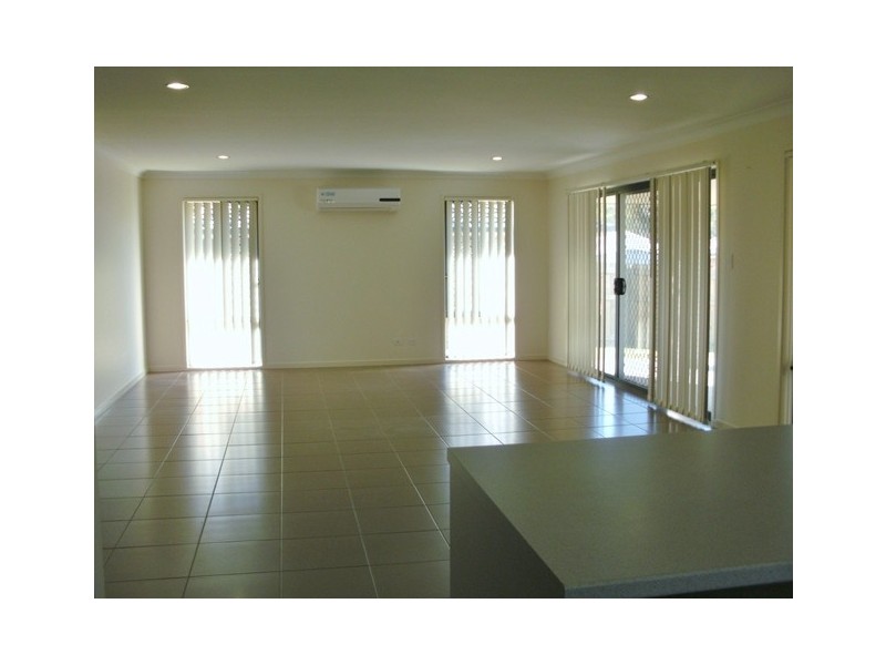 6 Bangalow, Morayfield QLD 4506