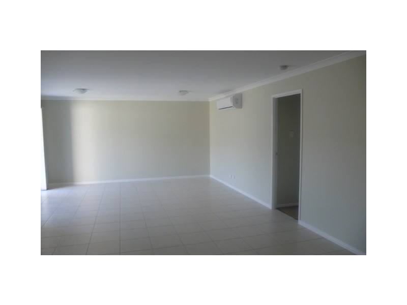 1/5 Hopkins Place, Caboolture QLD 4510