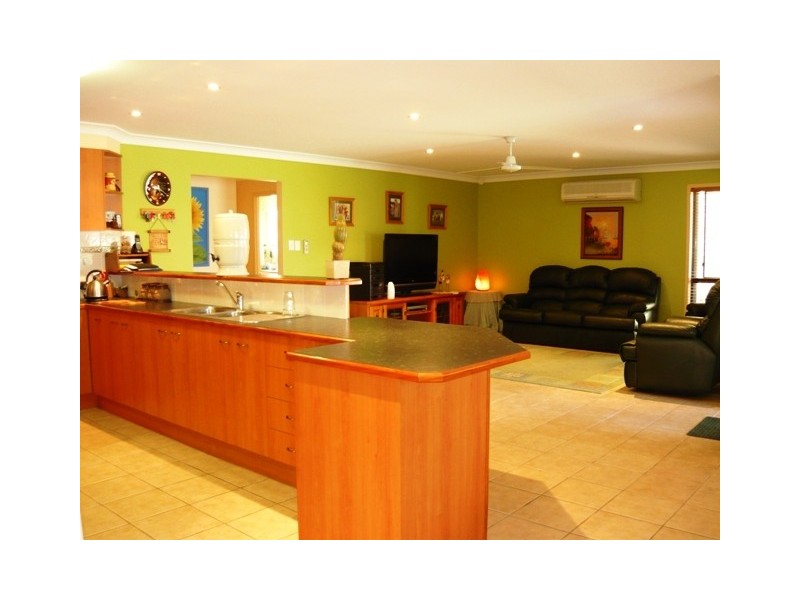 9 Maurice Avenue, Morayfield QLD 4506