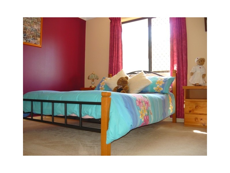 9 Maurice Avenue, Morayfield QLD 4506