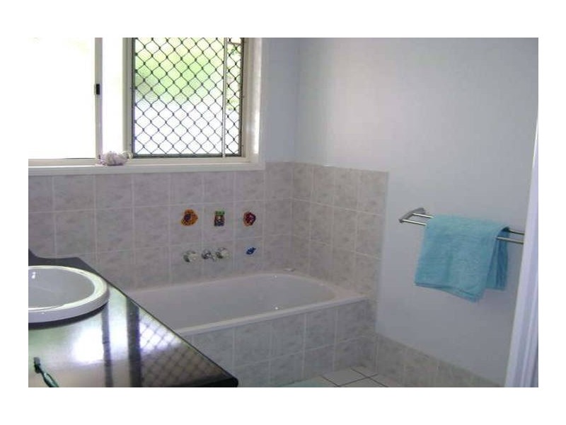 35 Michael Ave, Morayfield QLD 4506