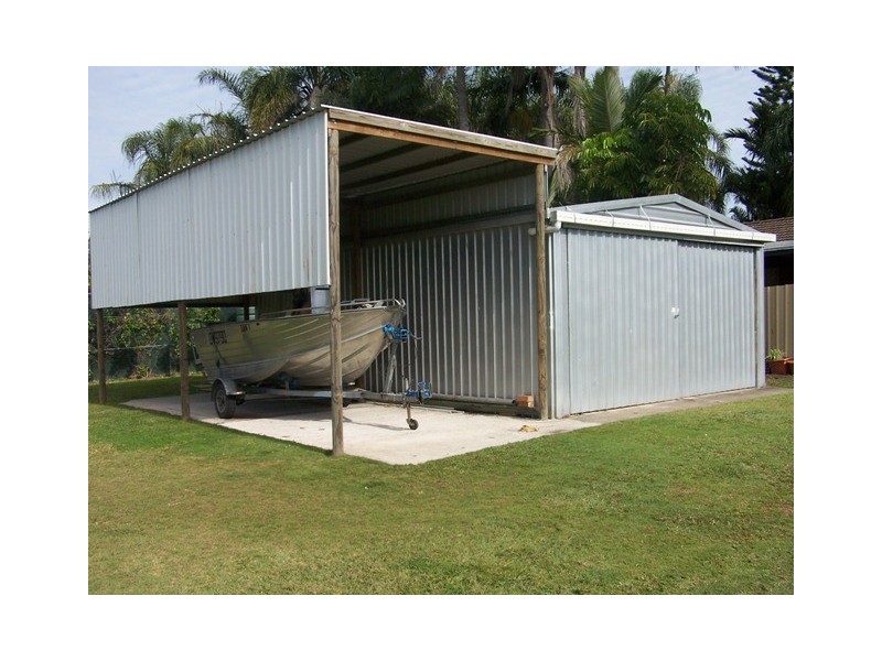 2 Carlisle street, Morayfield QLD 4506