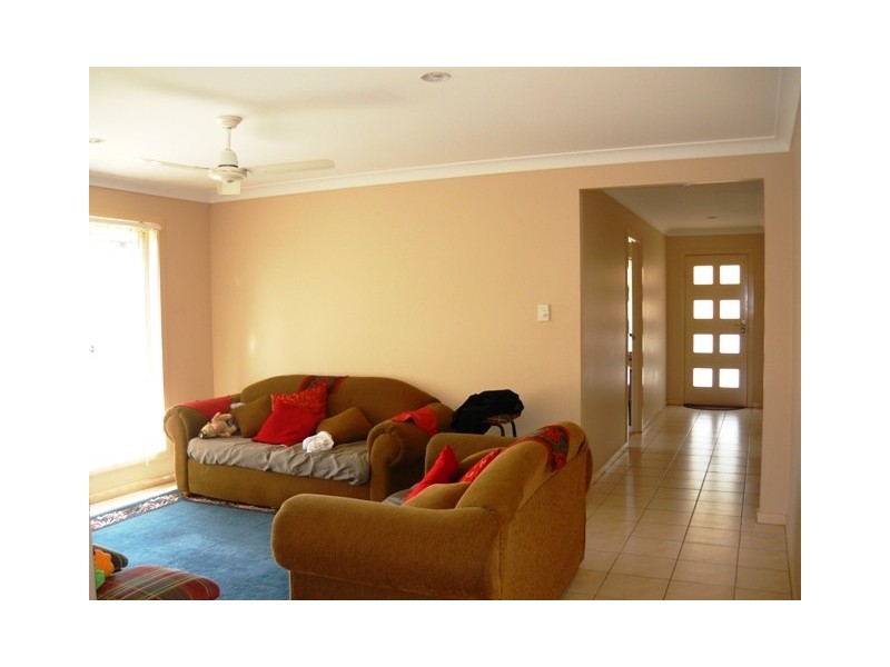 8 Radiata Court, Morayfield QLD 4506