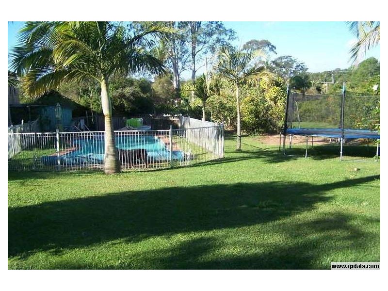 36 Coronation Ave, Woodford QLD 4514