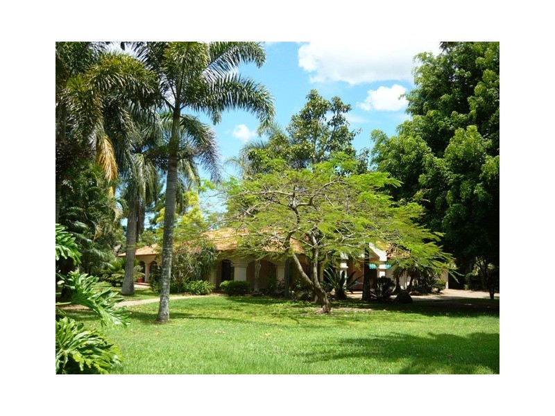 Glass House Mountains QLD 4518