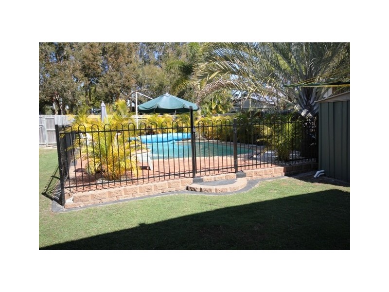 Sandstone Point QLD 4511