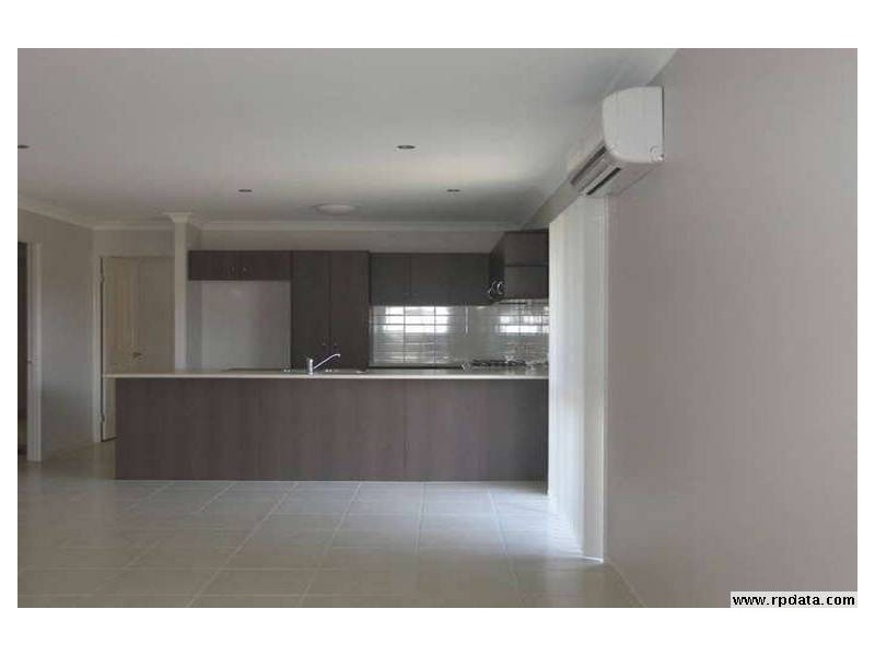 24 Wayland, Morayfield QLD 4506