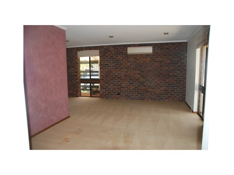 31 Conifer Road, Morayfield QLD 4506