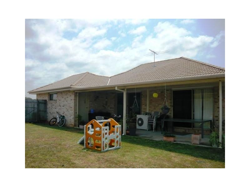 8 Fig Court, Upper Caboolture QLD 4510