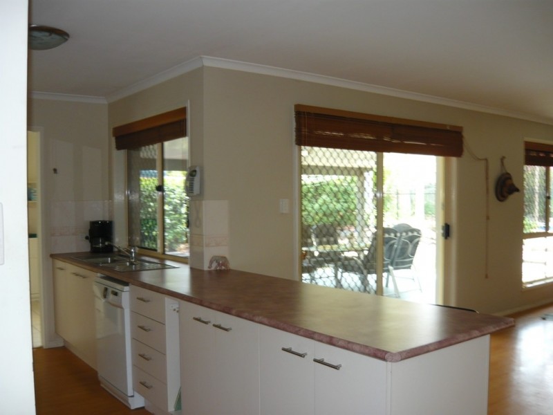 29 Turnbull Cres, Morayfield QLD 4506