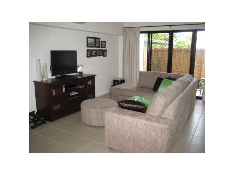 Unit 1  26 Lower King Street, Caboolture QLD 4510