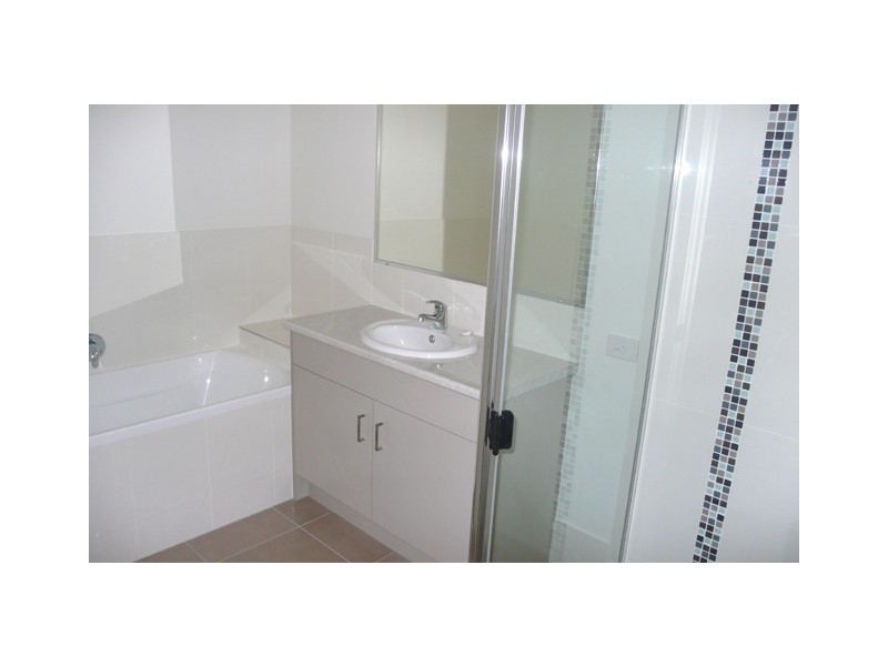 Unit 2   43 McKavanagh St, Caboolture QLD 4510
