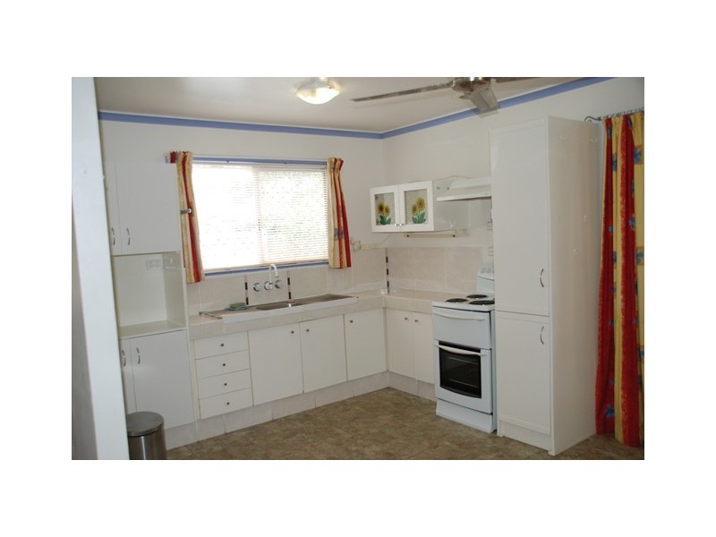 32 DWYER STREET, Beachmere QLD 4510