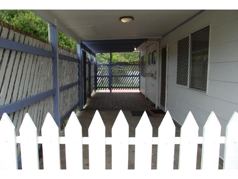 32 DWYER STREET, Beachmere QLD 4510
