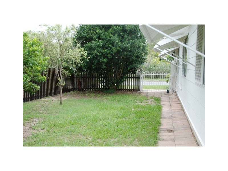 32 DWYER STREET, Beachmere QLD 4510