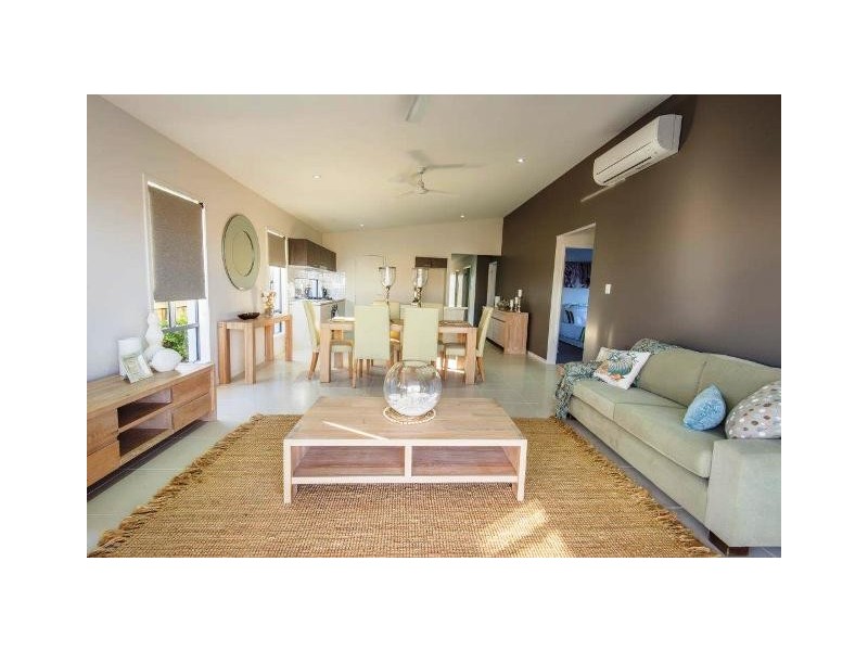 8 Riverlilly Cres, Caboolture QLD 4510