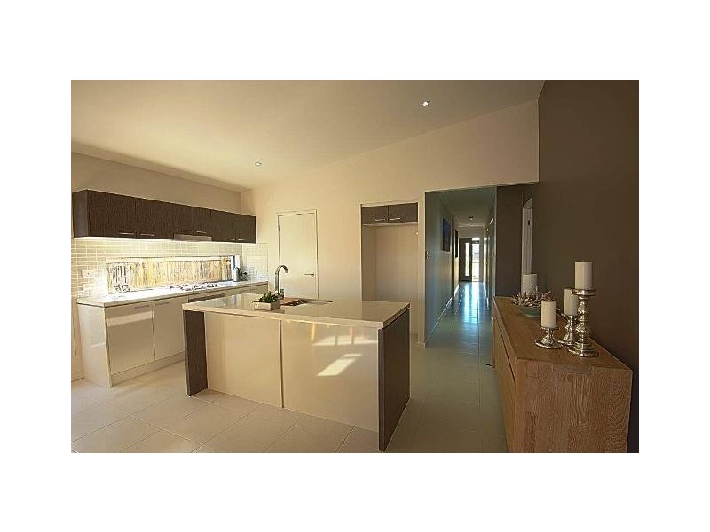 8 Riverlilly Cres, Caboolture QLD 4510