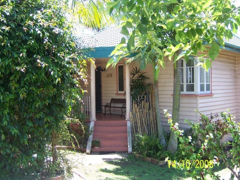 207 Rode Rd, Wavell Heights QLD 4012