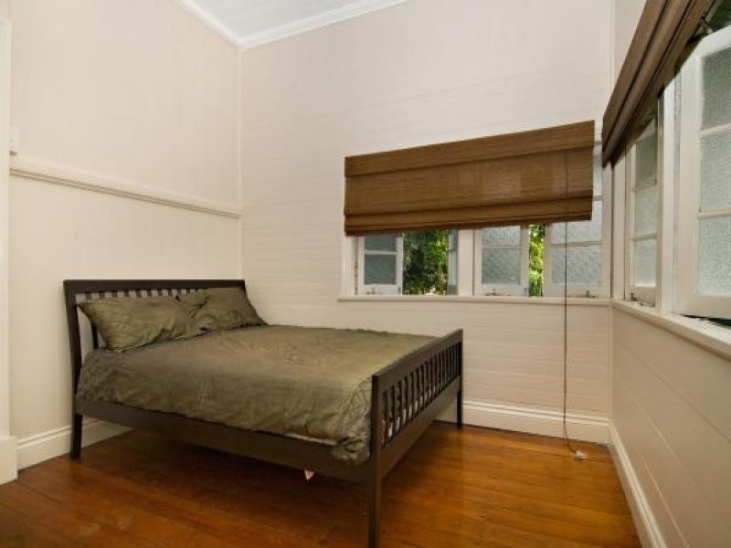 8 Rawson Street, Wooloowin QLD 4030