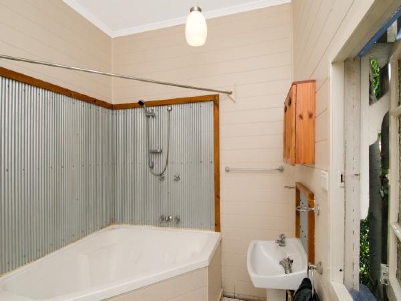 8 Rawson Street, Wooloowin QLD 4030