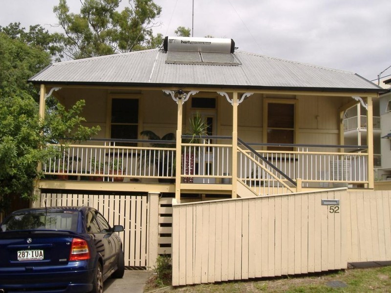 52 Garden Tce, Newmarket QLD 4051