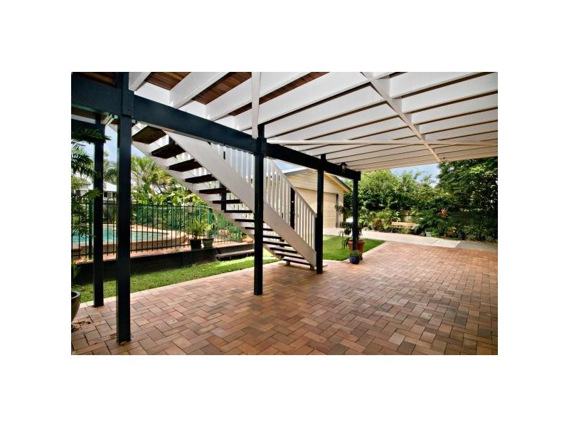 72 Henry Street, Wooloowin QLD 4030