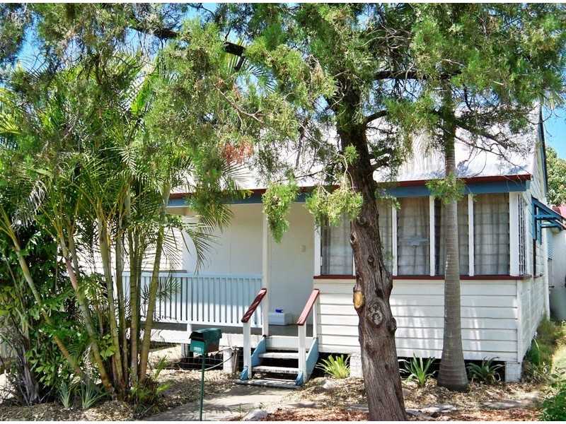 12 Clarkson St, Clayfield QLD 4011
