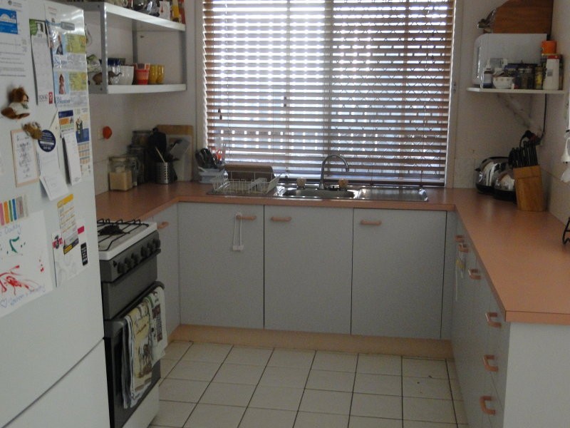 24 Huntington Dr, Kallangur QLD 4503