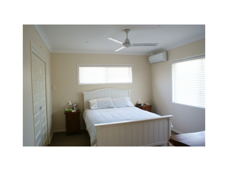 8 Diane Parade, Kallangur QLD 4503