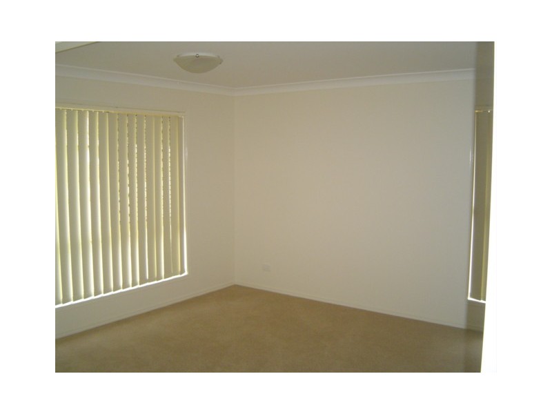 6 Samuel Way, Narangba QLD 4504