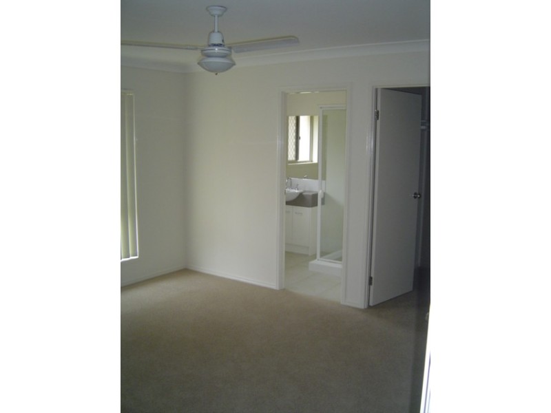 6 Samuel Way, Narangba QLD 4504