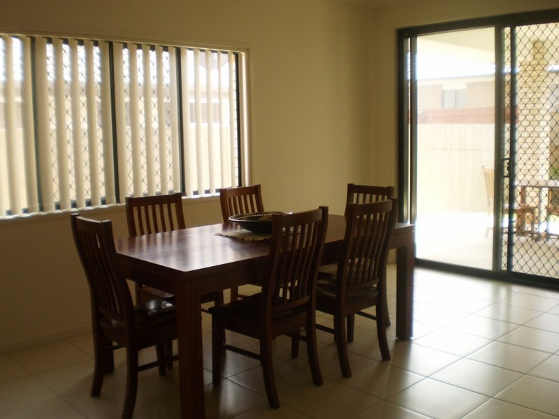 19 Langham Crescent, North Lakes QLD 4509