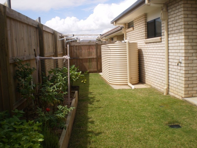 19 Langham Crescent, North Lakes QLD 4509